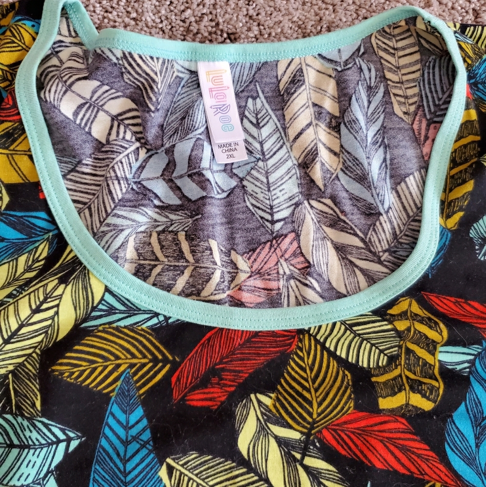 LuLaRoe top